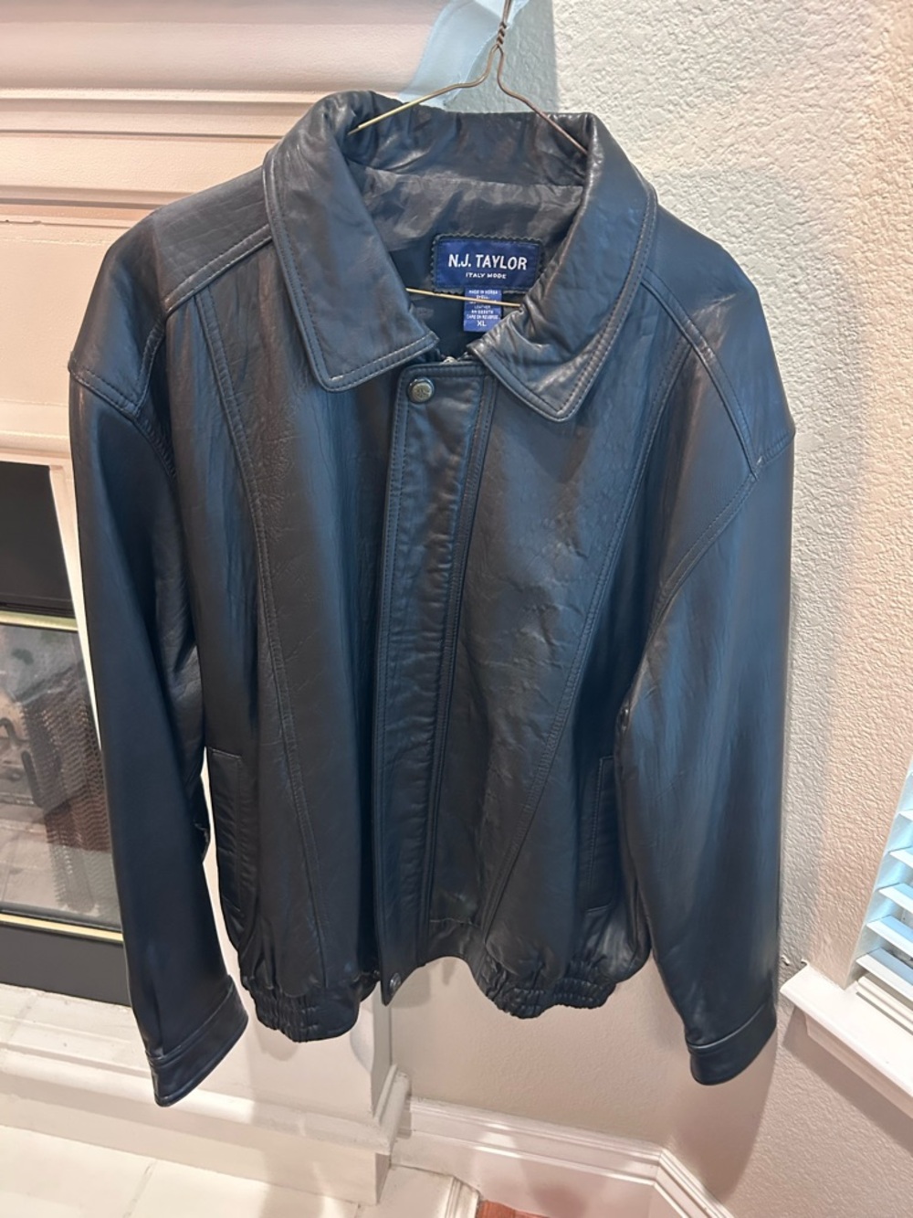 Men's Black Leather Bomber Jacket